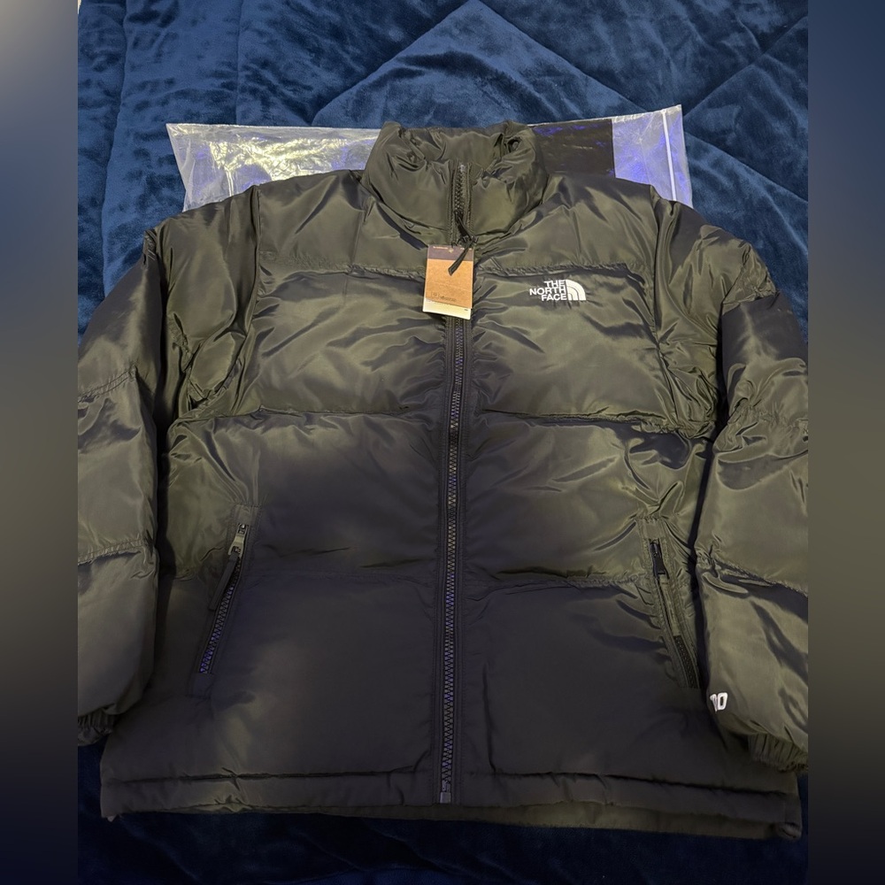 The North Face 700 Puffer Jacket XL Brand New Black Down Jacket